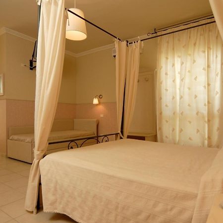 Hotel Mocambo Piscina E Spiaggia San Benedetto del Tronto Eksteriør bilde