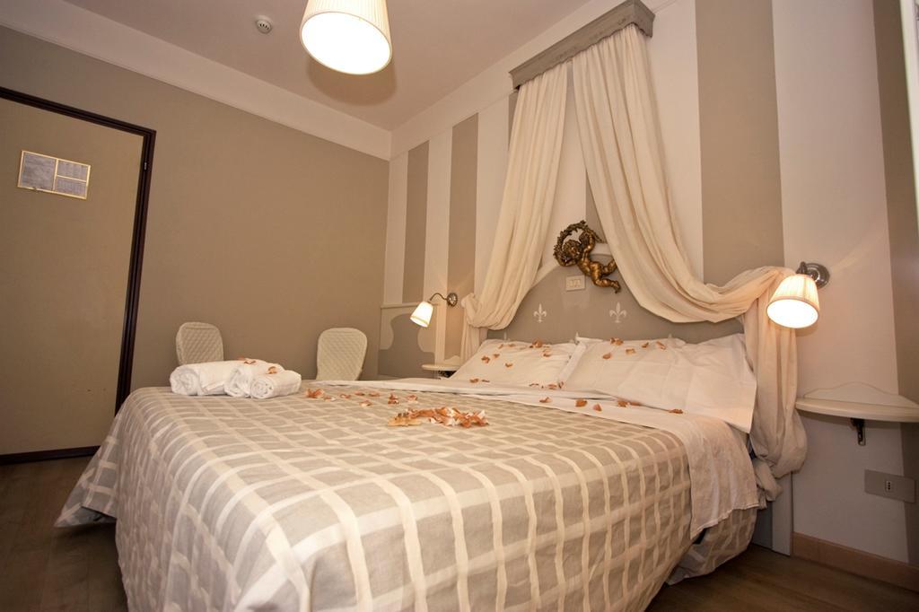 Hotel Mocambo Piscina E Spiaggia San Benedetto del Tronto Eksteriør bilde