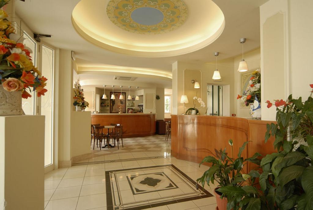 Hotel Mocambo Piscina E Spiaggia San Benedetto del Tronto Eksteriør bilde